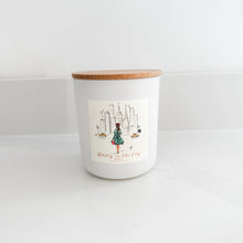Holiday in The City Mistletoe Candle